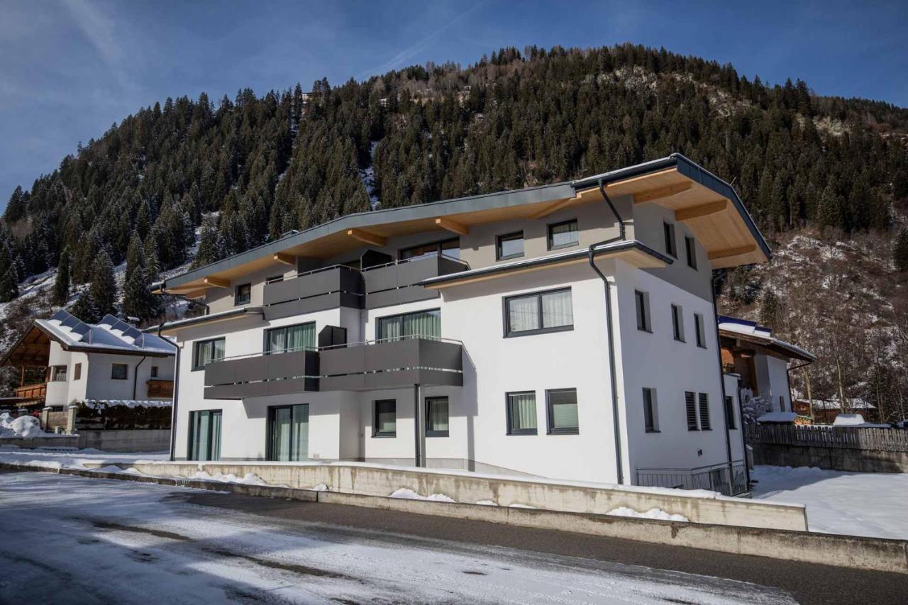 Ferienhaus Gipfelblick Neustift im Stubaital Bagian luar foto