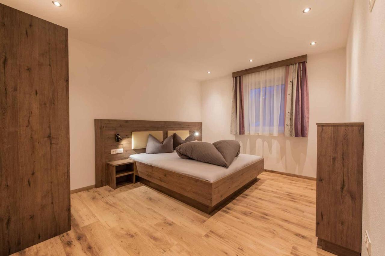 Ferienhaus Gipfelblick Neustift im Stubaital Bagian luar foto